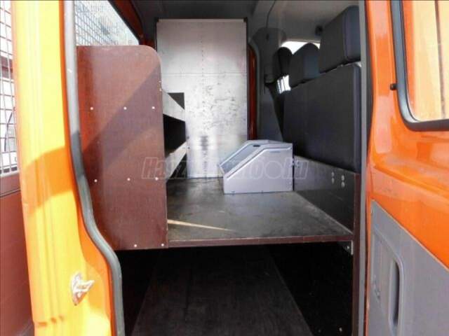 VOLKSWAGEN - CRAFTER DOKA platós maxilift daruval