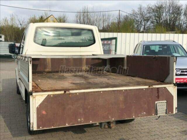 VOLKSWAGEN - TRANSPORTER T5 1.9 TDI DOKA Platós