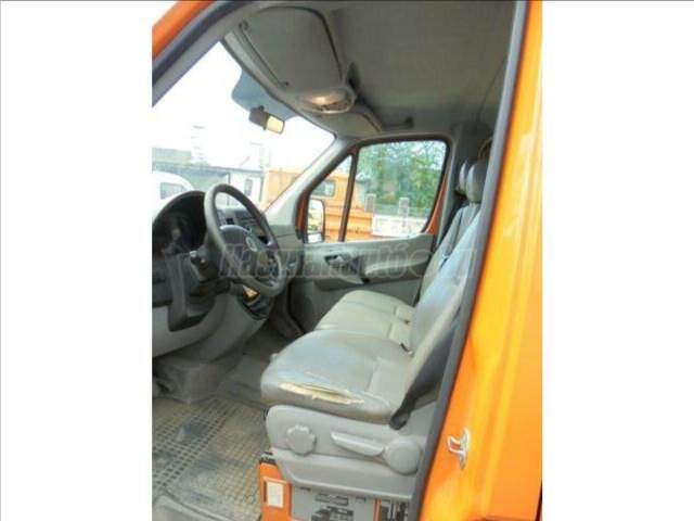 VOLKSWAGEN - CRAFTER 35