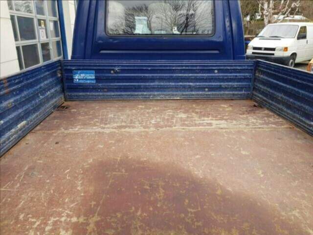 VOLKSWAGEN - TRANSPORTER T4 2.5 TDI DOKA Platós